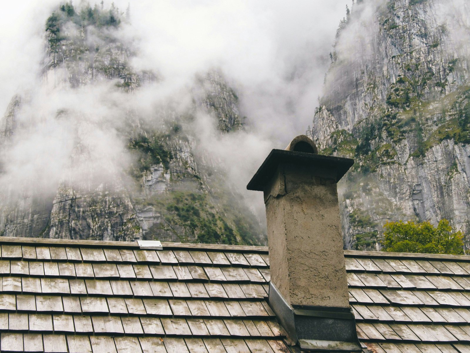 Flecken am Schornstein im Haus